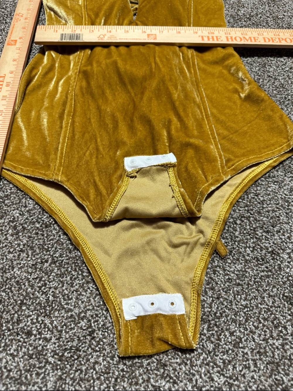 Velvet Lace-Up Strapless Bodysuit in Gold sweetheart neckline - Picture 5 of 6